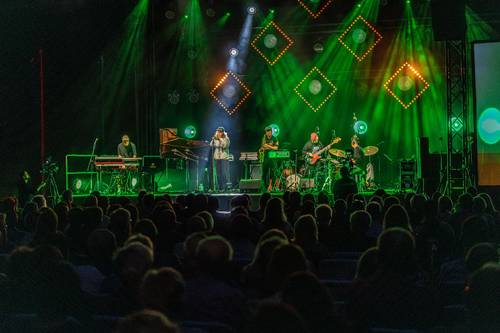 Występ artystów jazzowych na scenie 8. Love Polish Jazz Festival