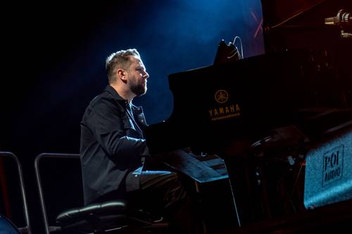 Występ artysty jazzowego na scenie 8. Love Polish Jazz Festival